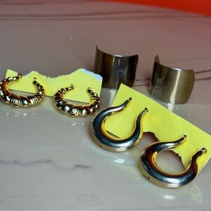 Bundle estate sale jewelry gold plated women’s accessories : pair vintage